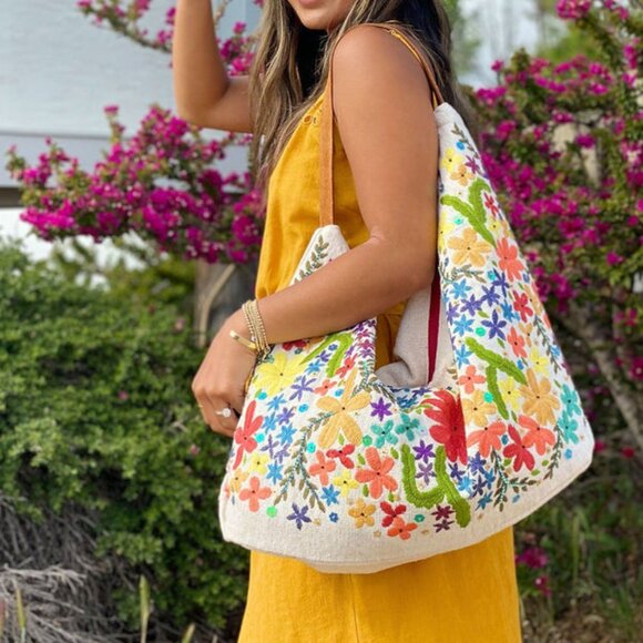 Gorgeous NEW Embroidered Floral Flower Botanical Garden Large Boho Tote Handbag - Picture 4 of 7